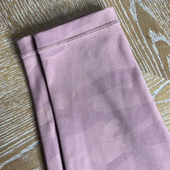 SWEATY BETTY POWER WORKOUT LEGGINGS - Leggings in Pink Tonal Camo 4-6 - Picture 7 of 13